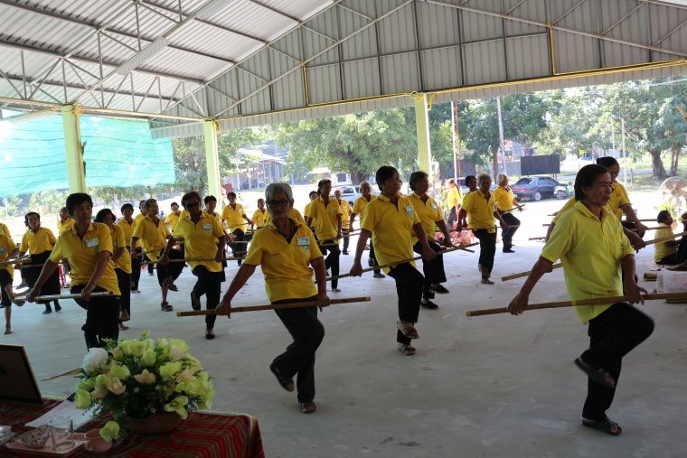 เมื่อวันที่ 5 พ.ย.62 นายอุบล อรรคบุตร ประธานกรรมการ และนายกฤษณา สร้อยแสง ผู้จัดการ ได้เดินทางไปมอบเงินสนับสนุน จำนวนเงิน 5,000 บาท ให้กับนายจรัส ใจแก้ว ผู้อำนวยการศูนย์เป็นผู้รับมอบหลังจากนั้นได้เยี่ยมชมกิจกรรมลำไม้พลอง